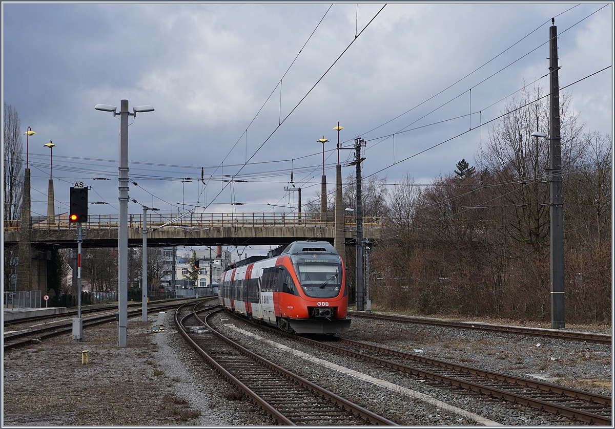 A ÖBB Et 4024 in arring at Bregenz. 

16.03.2018