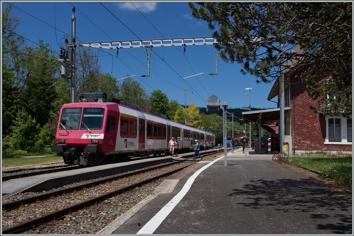 A PBr (Travay) local train to Vallorbe in Le Pont. 
03.06.2015