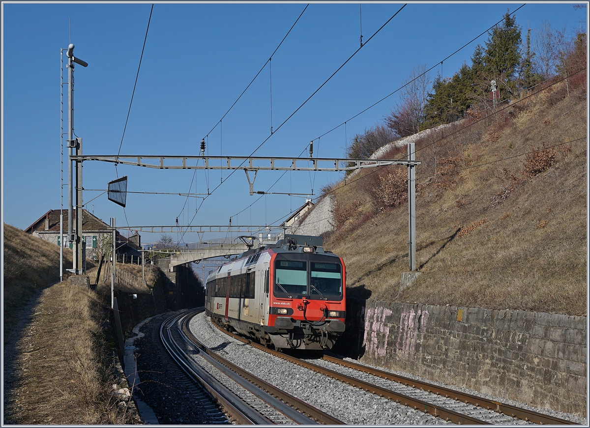 A RBDe 560 on the way to Kerzers between Bossière and Grandvaux.
06.02.2019