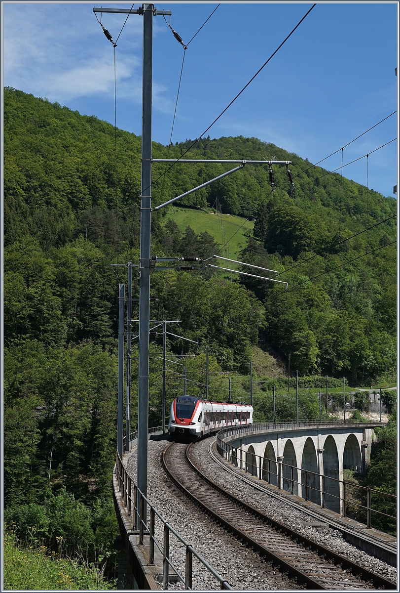 A RE to Biel/Bienne is leaing St Ursanne. 

01.06.2019