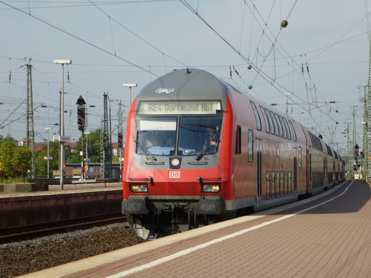 A RE4 is arriving in Dortmund main station on August 21st 2013.