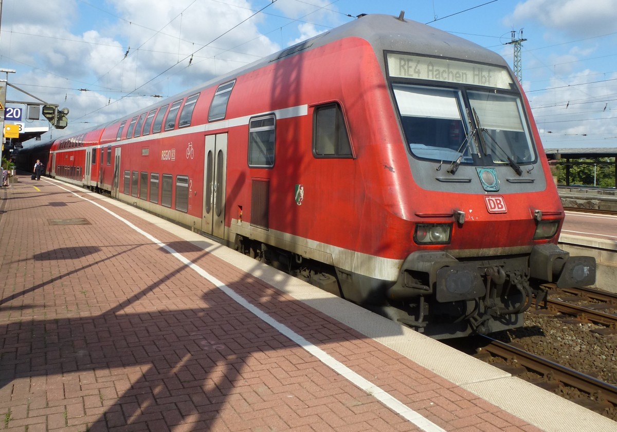 A RE4 is standing in Dortmund main station on August 20th 2013. 