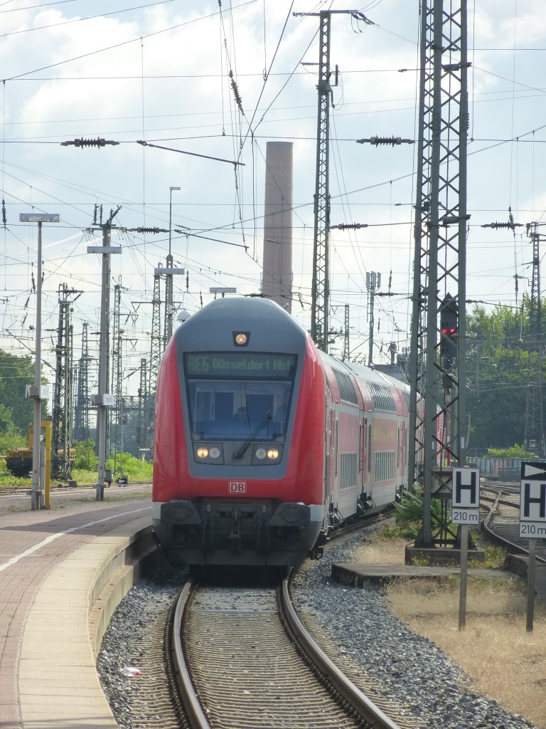 A RE6 to Dsseldorf is arriving in Dortmund main station on August 19th 2013.