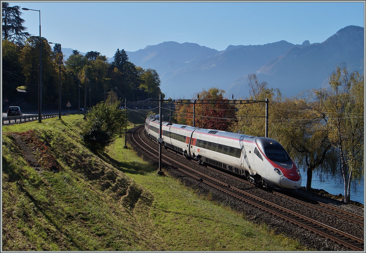 A SBB ETR 610 from Milano to Geneva near Villenneuve.
01.11.2014