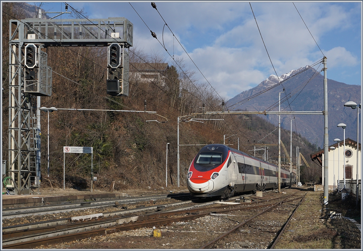 A SBB ETR 610 in Preglia.
07.01.2017