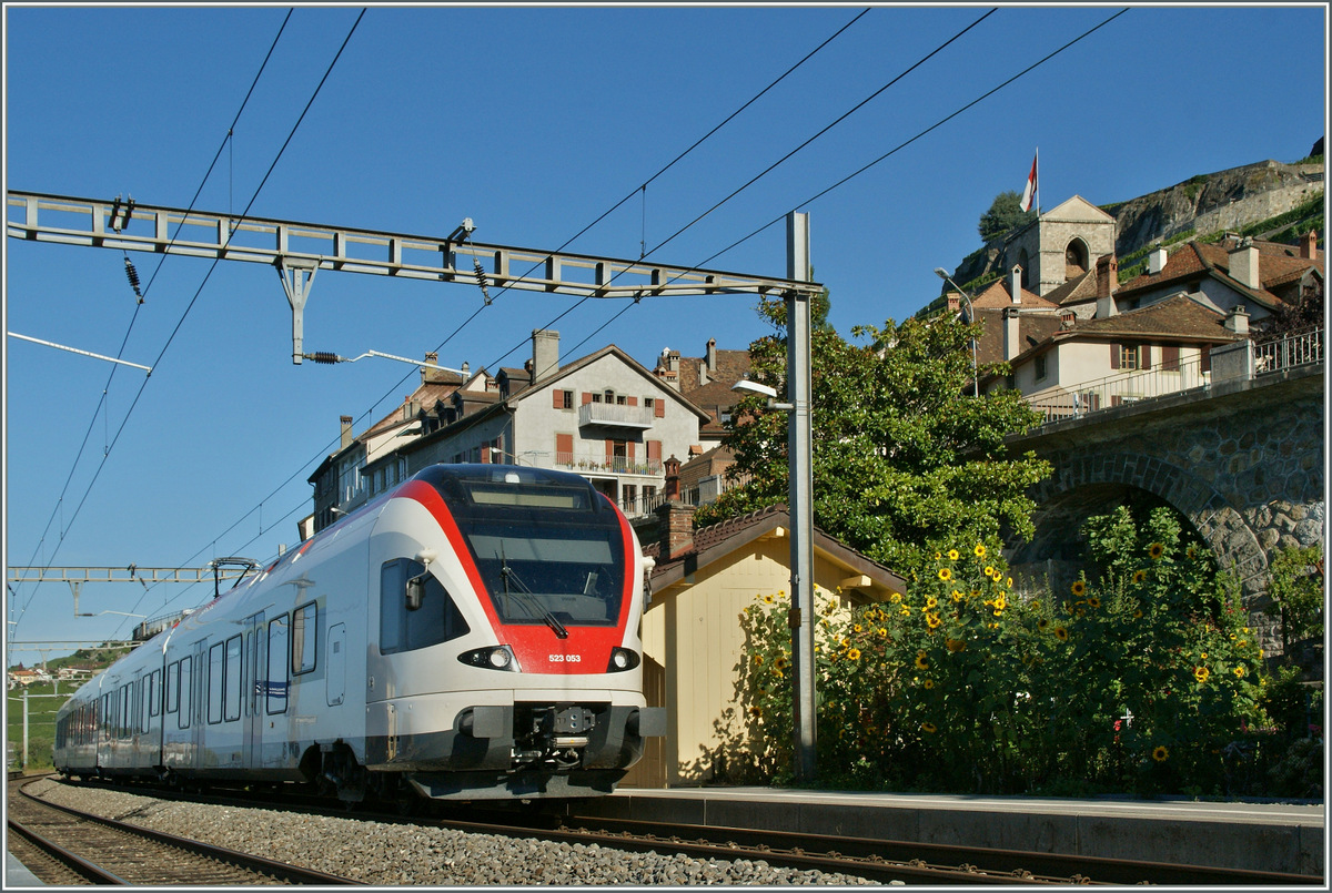 A SBB Flirt 523 053 in St Saphorin.
3. Sept. 2013