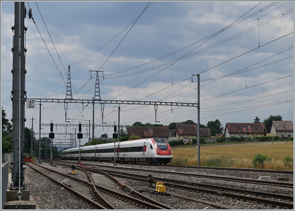 A SBB ICN from Geneva to Zürich in Coppet. 

28.06.2021