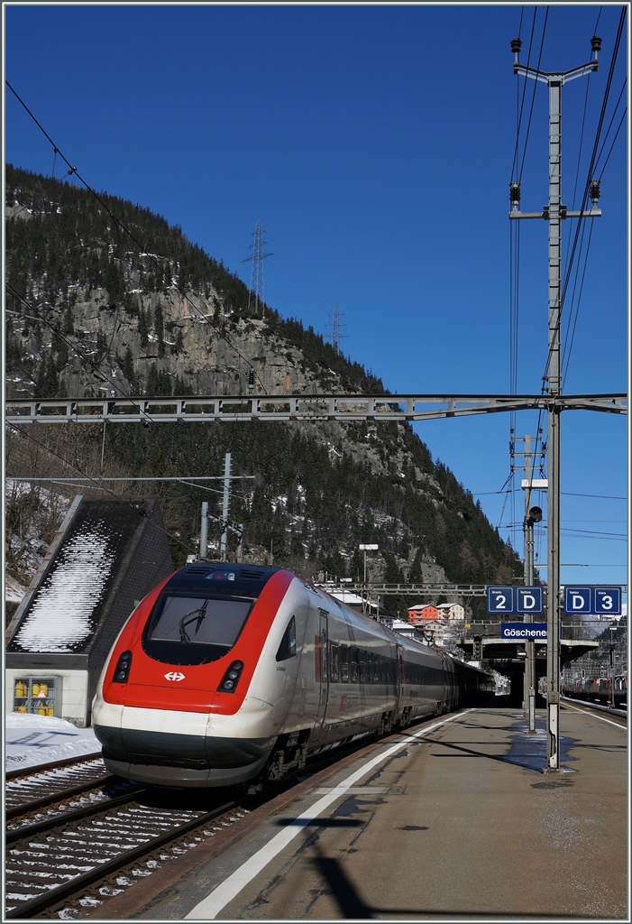 A SBB ICN in Göschenen on the way to Basel Lugano. 11.02.2016