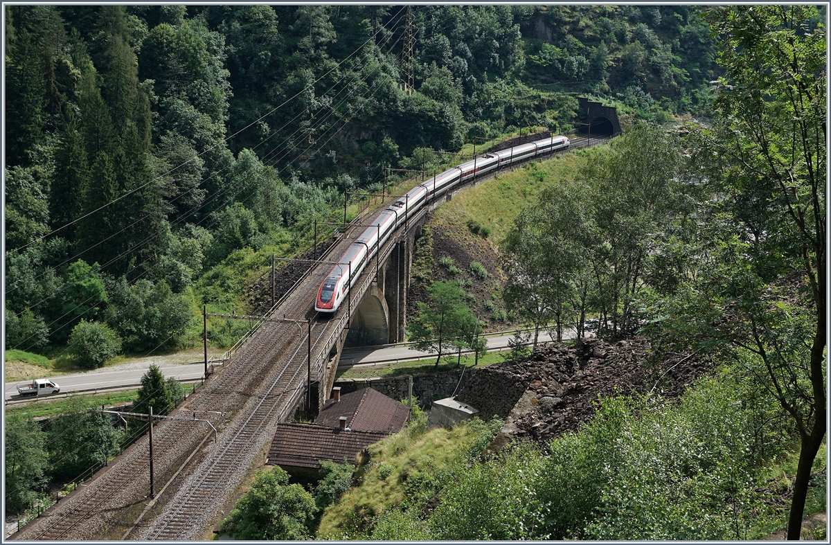 A SBB ICN on the Polmengo bridge near Faido. 
21.07.2016