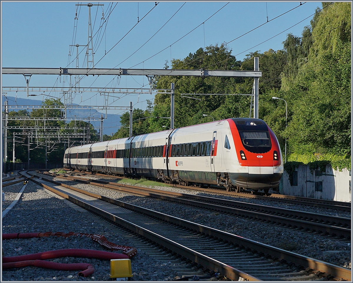 A SBB ICN on the way to Zürich by Mies.

19.06.2018