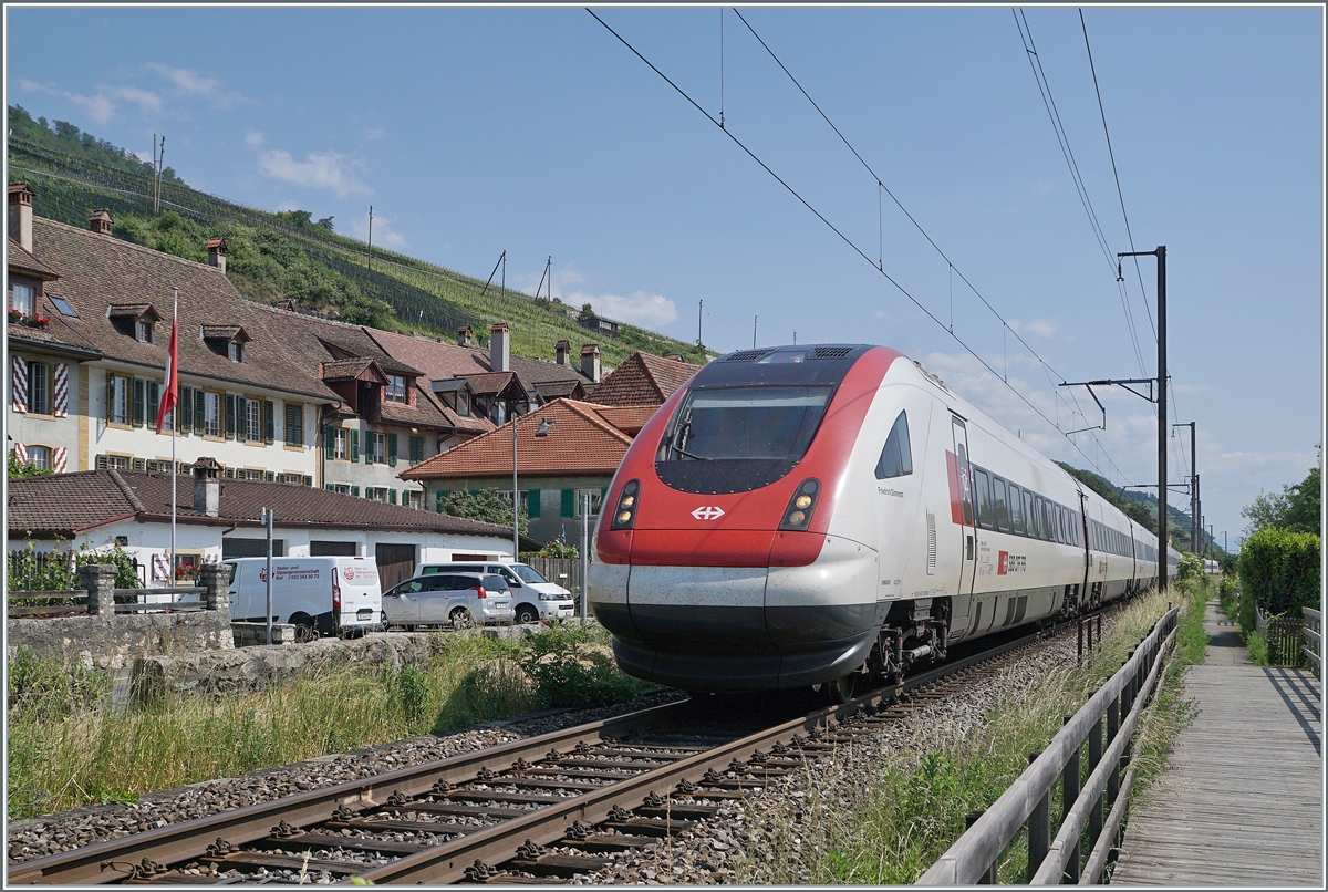 A SBB ICN on the way from Rorschach to Geneva Airport by Ligerz. 

05.06.2023