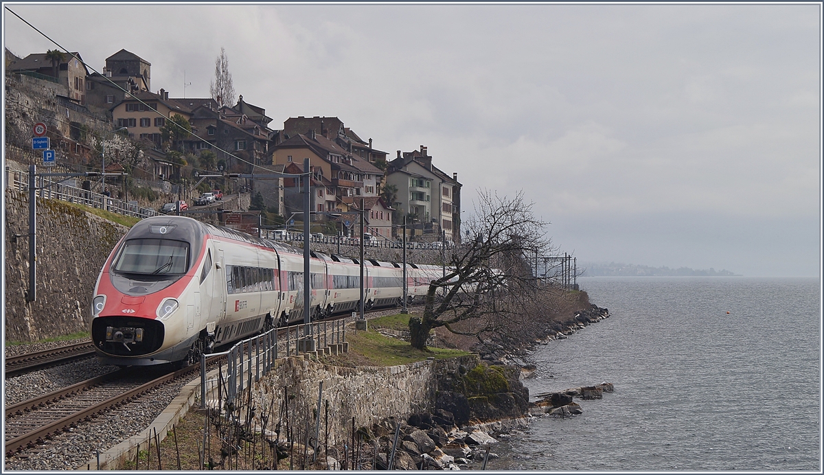 A SBB RABe 503 from Milano to Geneva by St Saphorin.
18.03.2018