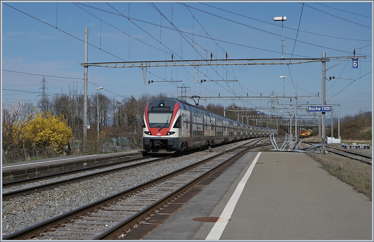 A SBB RABe 511 on the way to Annemasse in Roche VD. 

17.03.2020