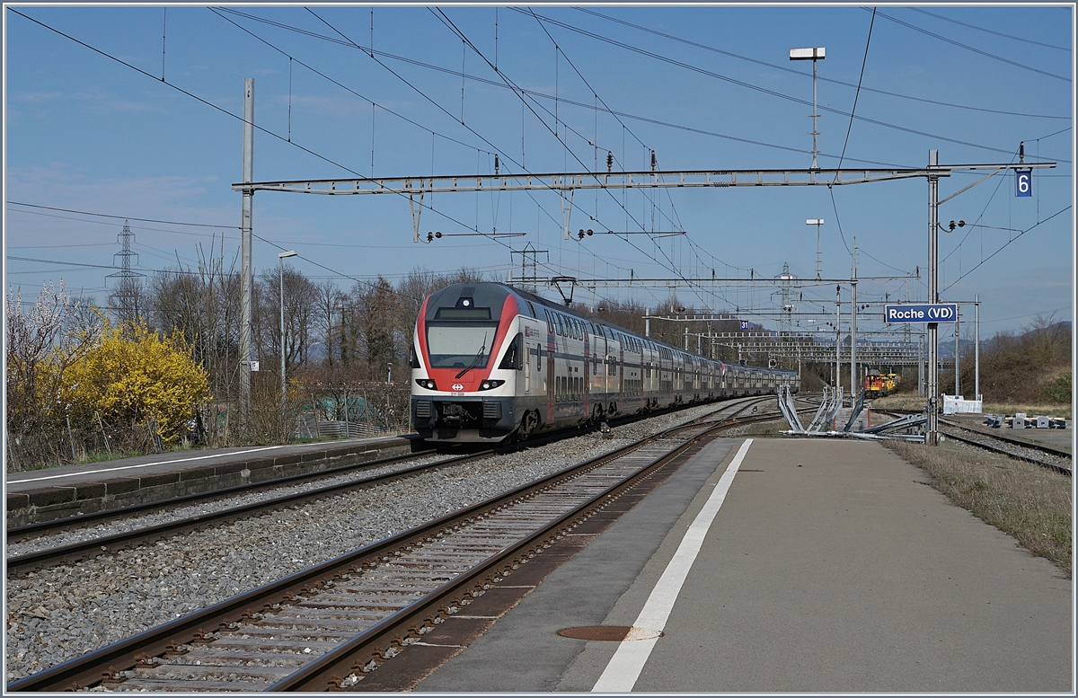 A SBB RABe 511 on the way to Annemasse in Roche VD. 

17.03.2020