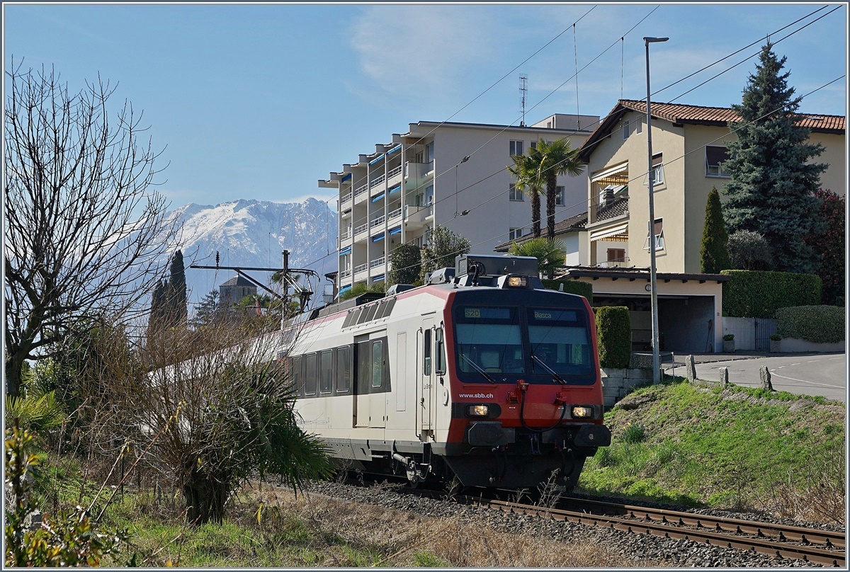 A SBB RABe 560 Domino by Locarno.
14.03.2017