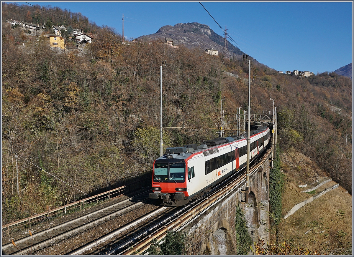 A SBB RBDe 560 (Domino) by Preglia.
21.11.2017