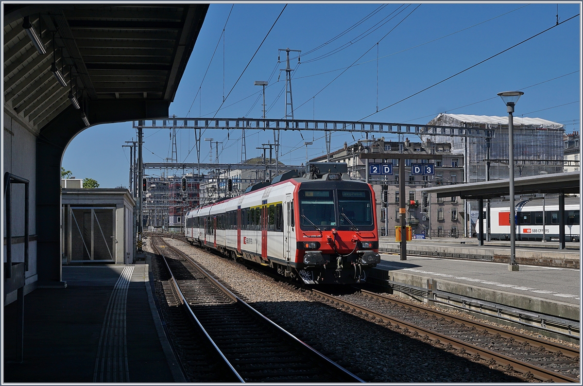 A SBB RBDe  560 Domino is leaving Geneve on the way to Lancy Pont Rouge.
19.06.2018