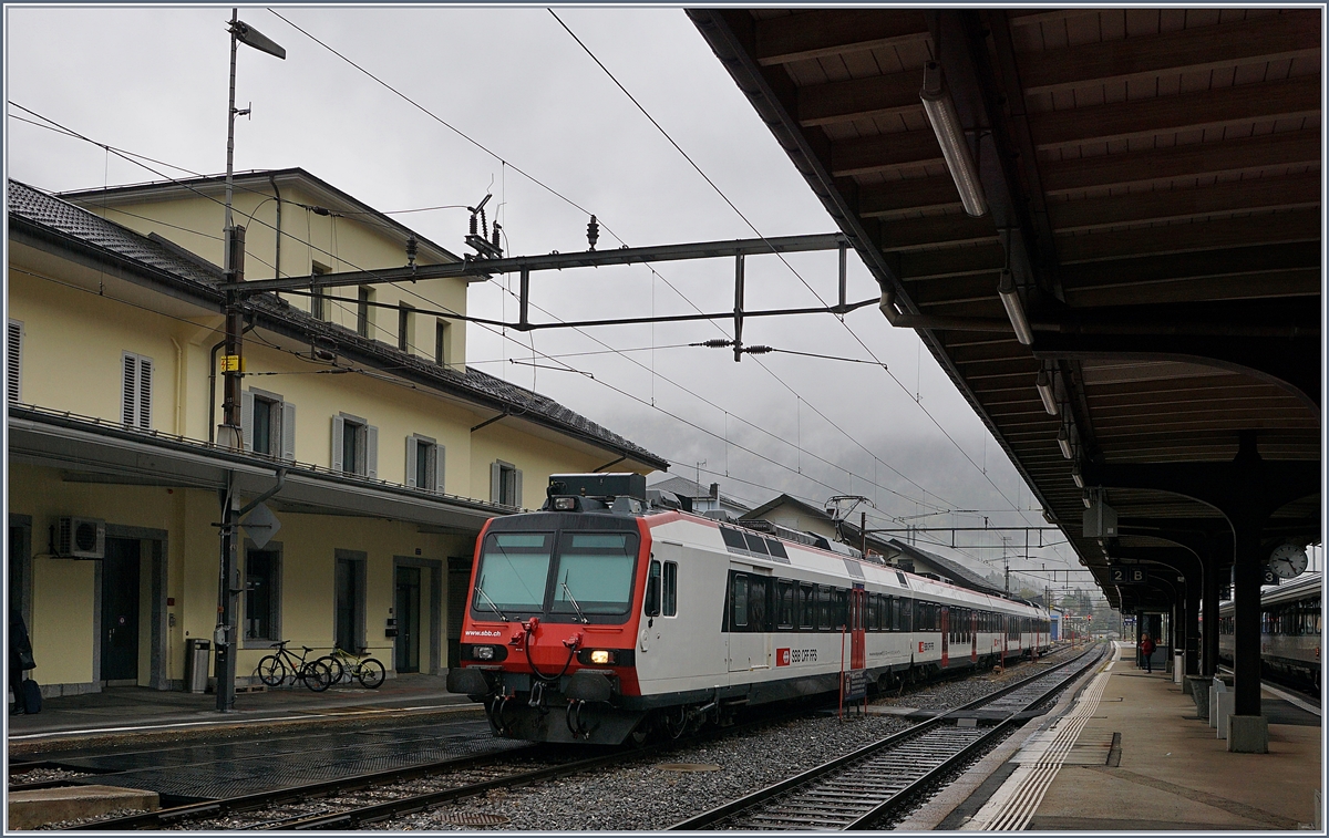 A SBB RDe 560  Domino  on his weekend-break in Airolo.

19.01.2019