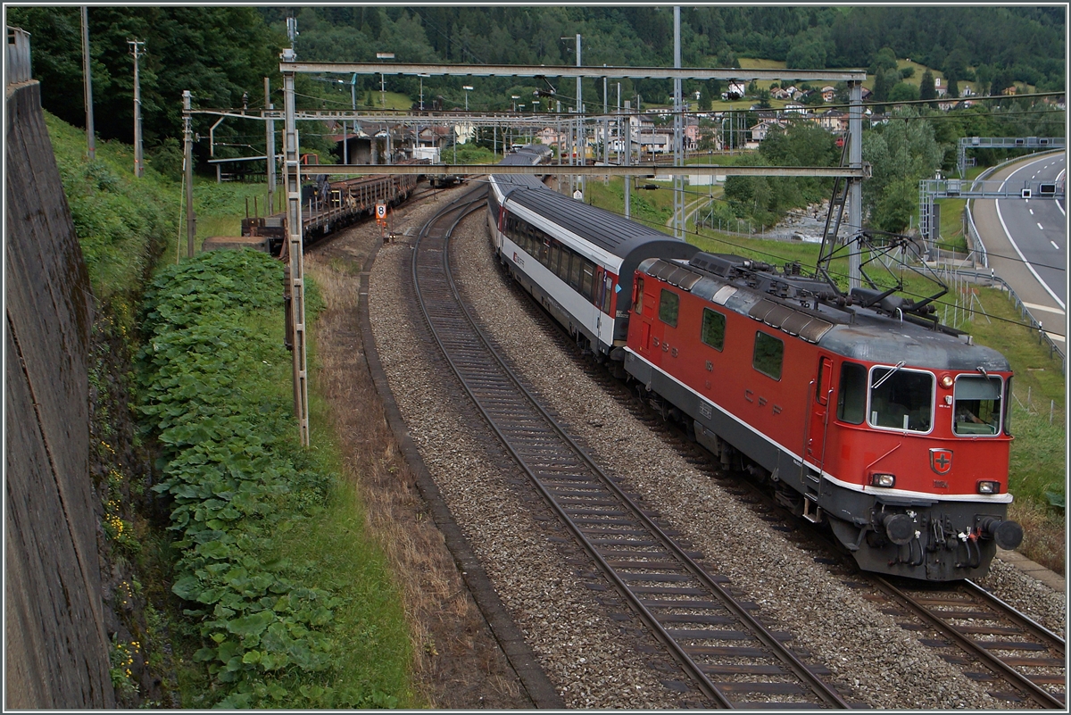 A SBB Re 4/4 II wiht his IR by the  Dazio Grande . 
23.06.2015