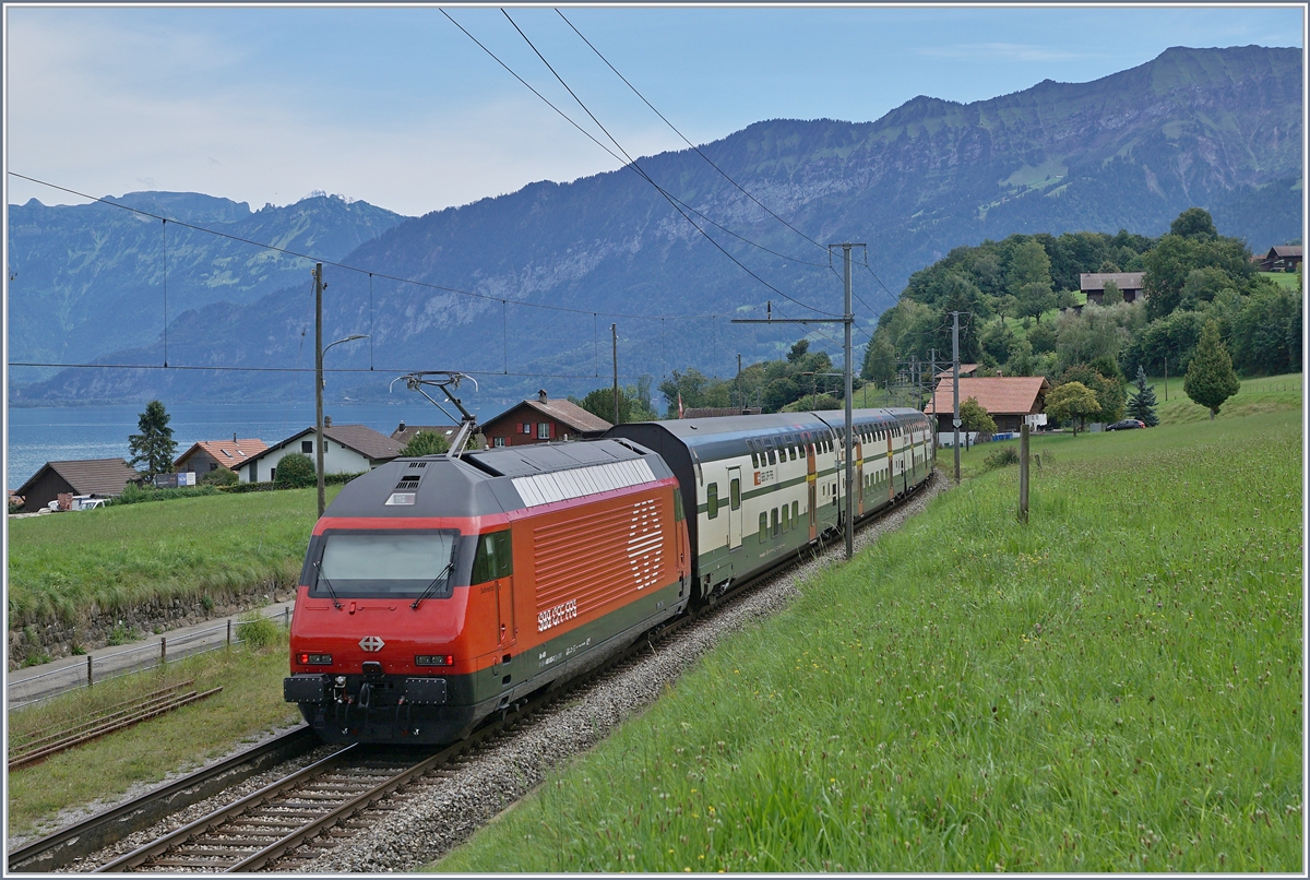 A SBB Re 460 wiht his IC 967 from Basel SBB to Interlaken Ost by Faulensee.

19.08.2020