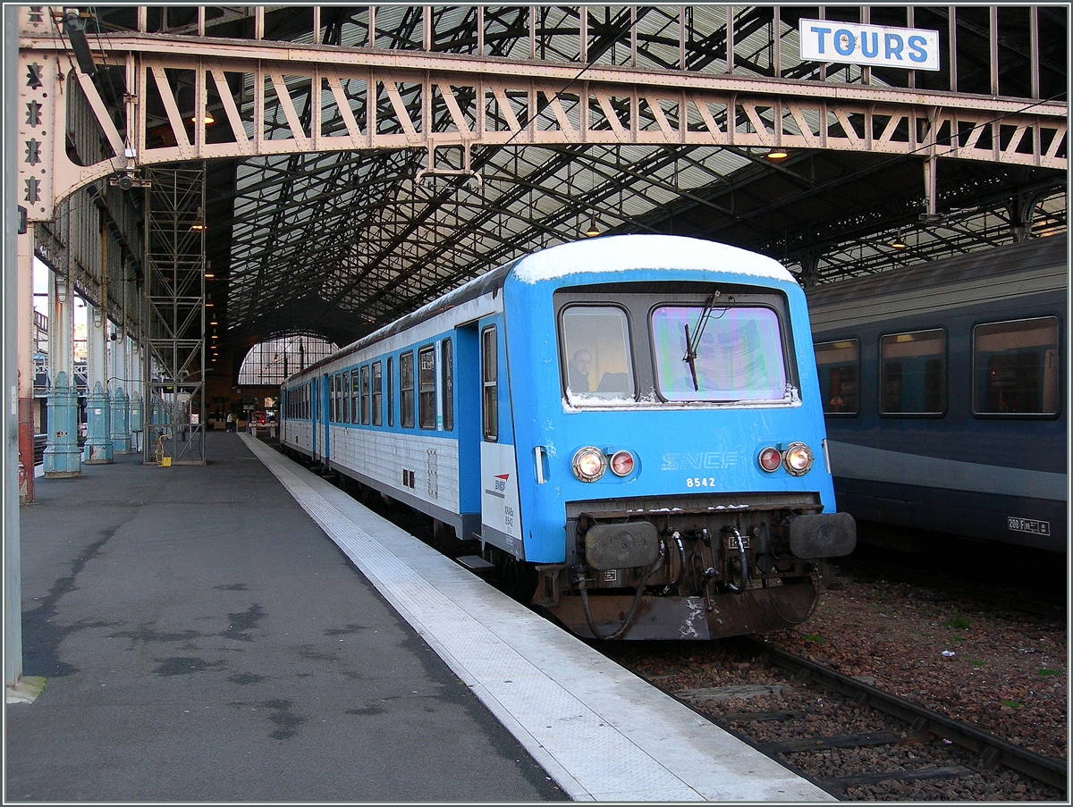 A SNCF 8542  in Tours.
20.03.2007