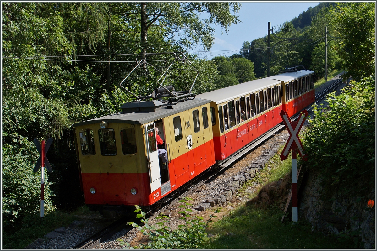 A SPB train by Wilderswil. 12.07.2015