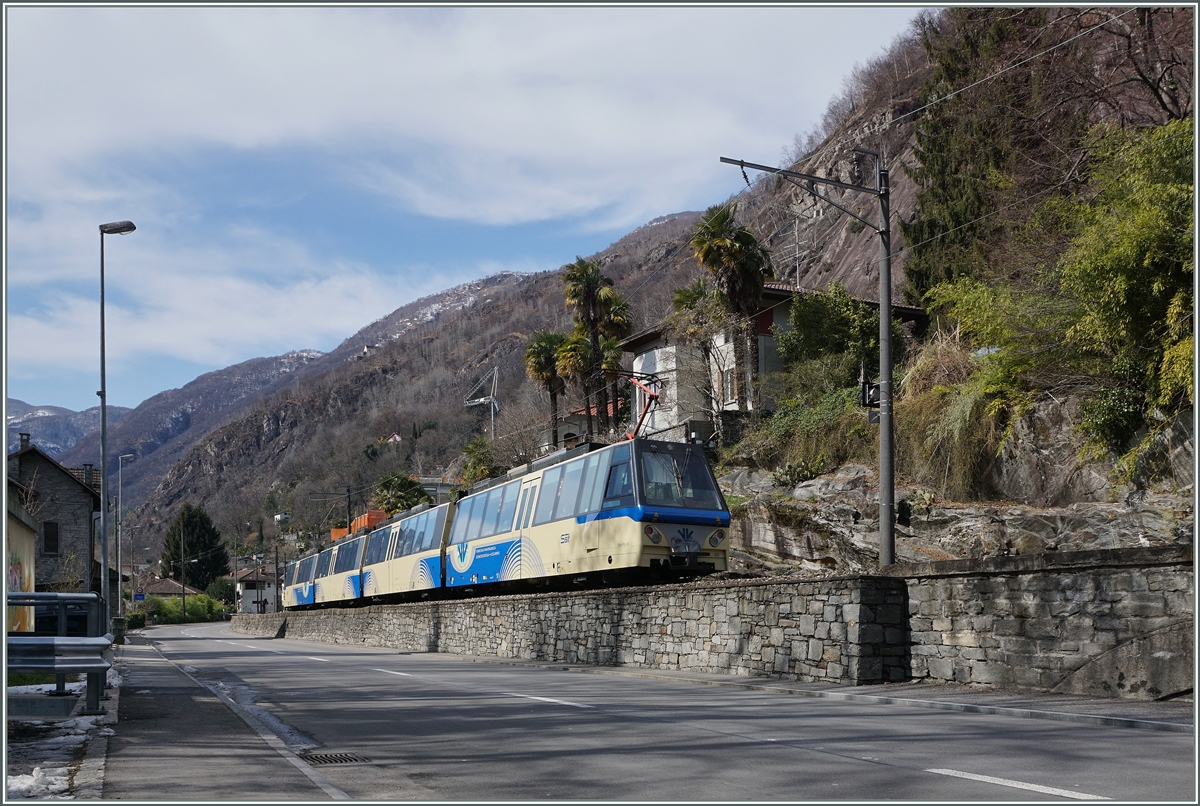 A SSIF Ferrovia Vigezzina Treno Panorarmico near Ponte Brolla. 
11.03.2016