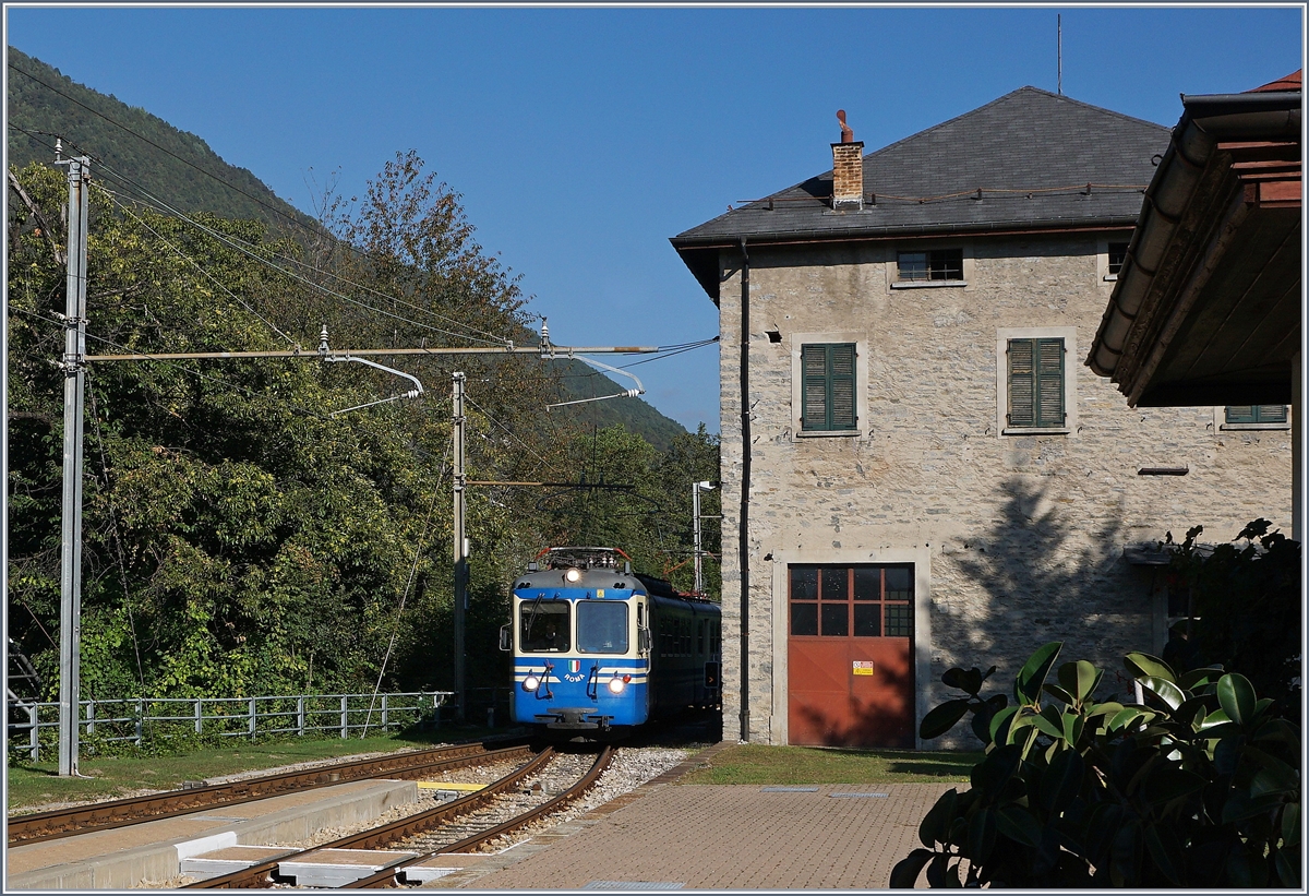 A SSIF (Società Subalpina di Imprese Ferroviarie) ABe 8/8 in Trontano.
07.10.2016