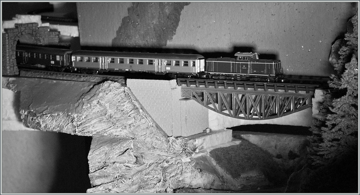 A szenerie on my mini club modell railroad was never will by finishd. 

29.12.2010