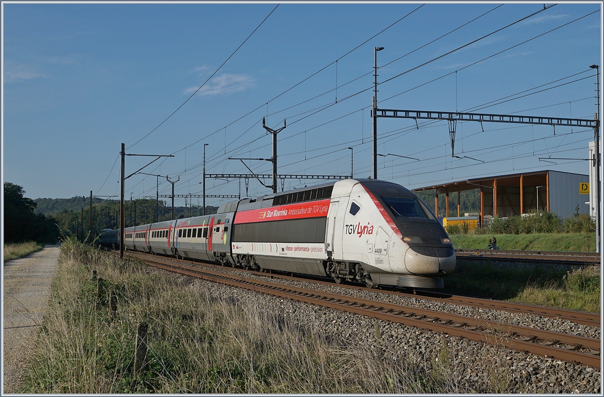 A TGV Lyria from Lausanne to Paris in Vufflens la Ville.
29.08 2018