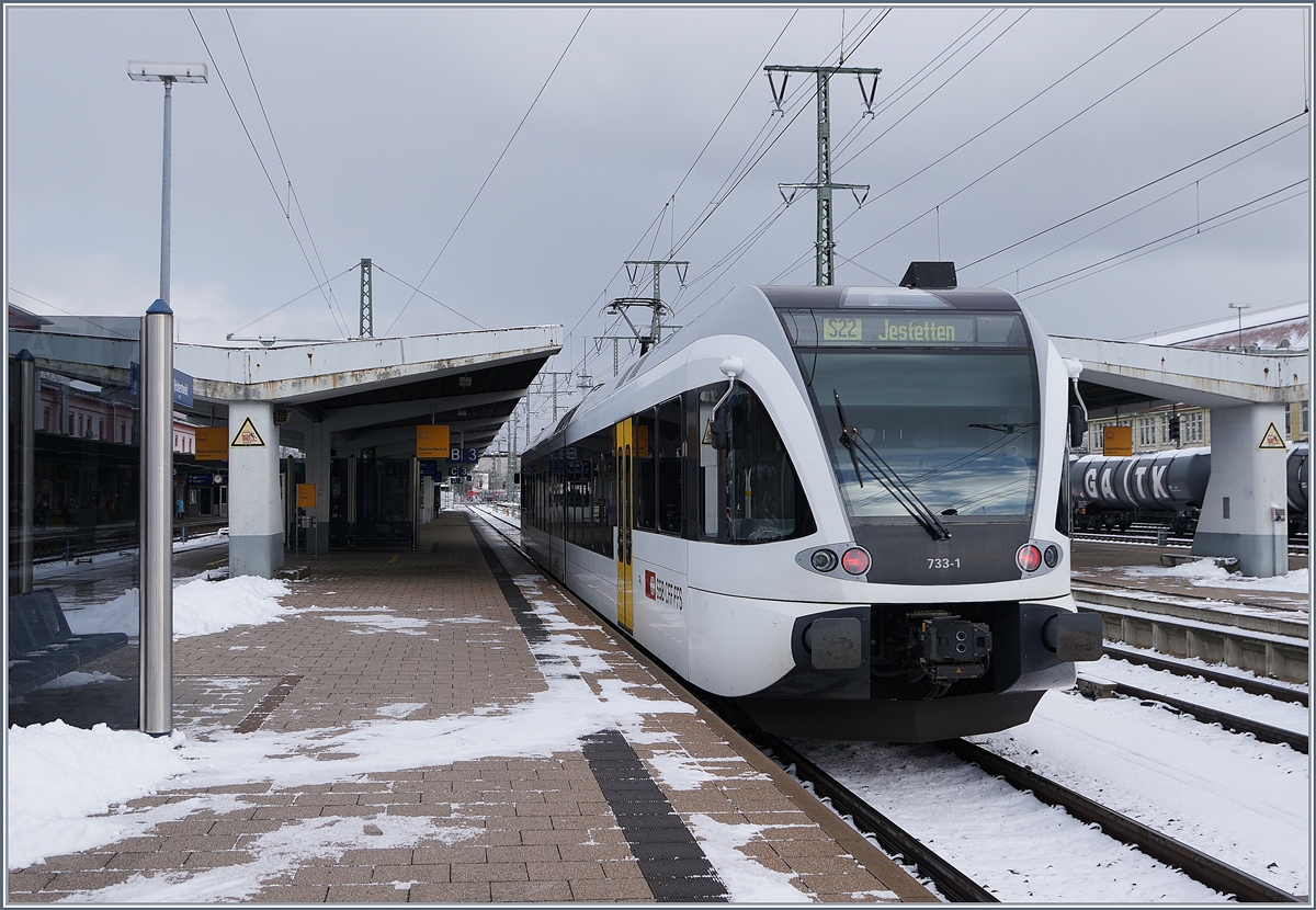 A Thurbo GTW is leaving Singen on the way to Jestetten.
09.12.2017