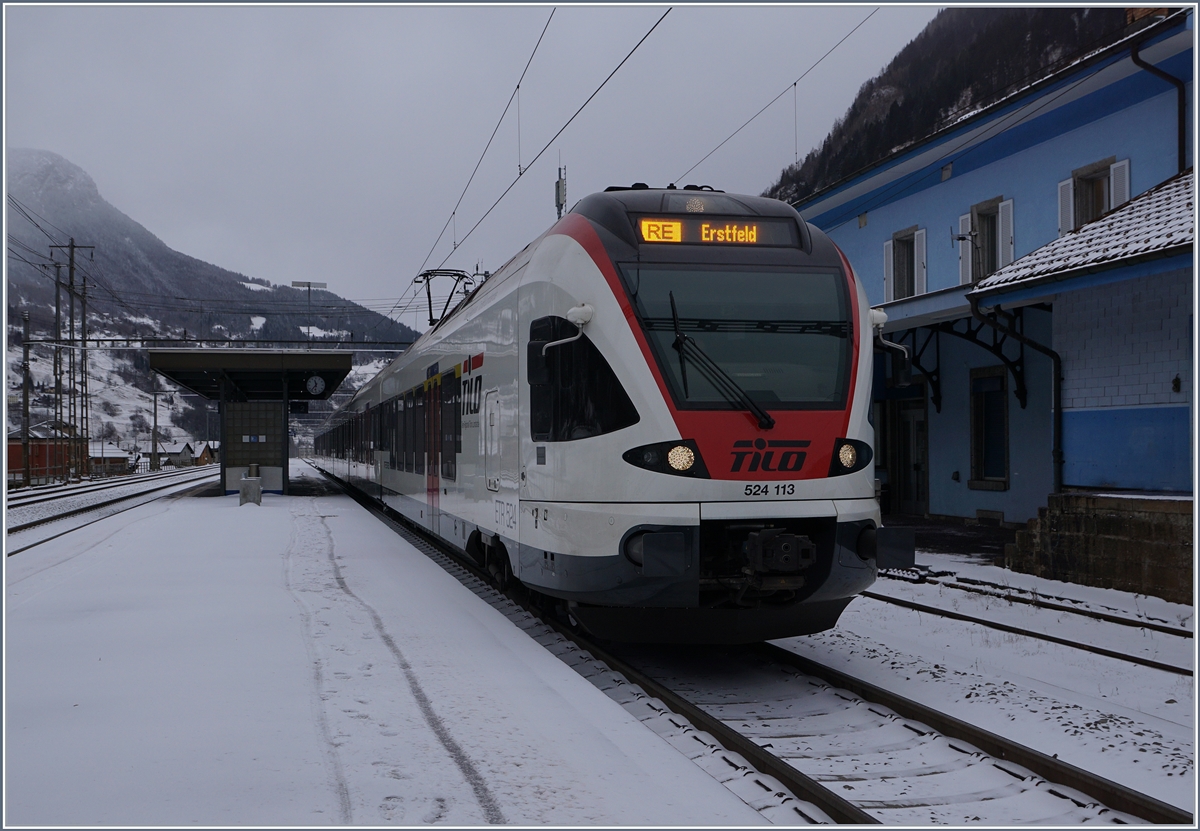 A TILO Flirt by his stop in Ambri Piotta.
05.01.2017