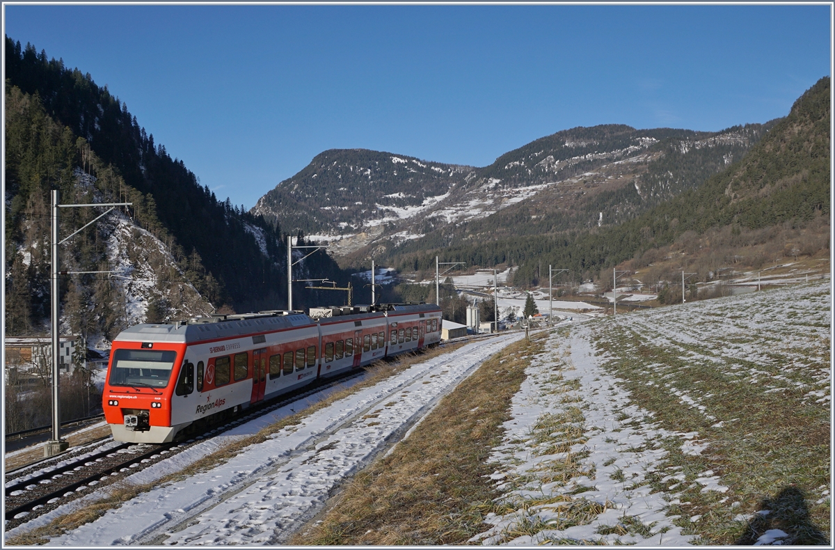 A TMR (MO) RegionAlps RABe 525 near Le Châble.

09.02.2020