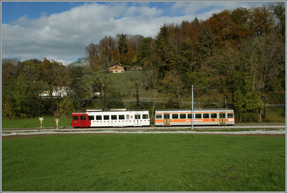 A TPF (ex GFM) local train between Chatel St Denis and Remaufens.
30.10.2013