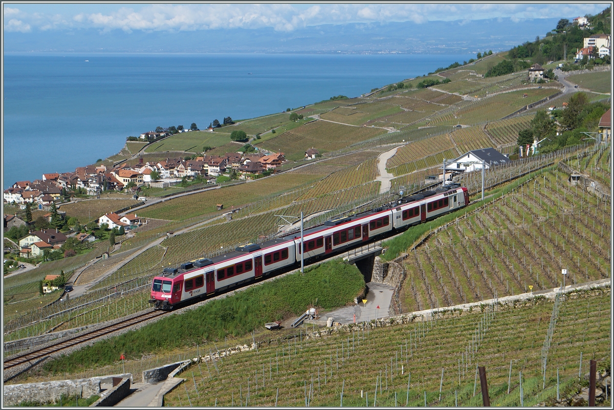 A Travys  Domino in the Laveau Area between Vevey and Chexbres.
06.05.2015