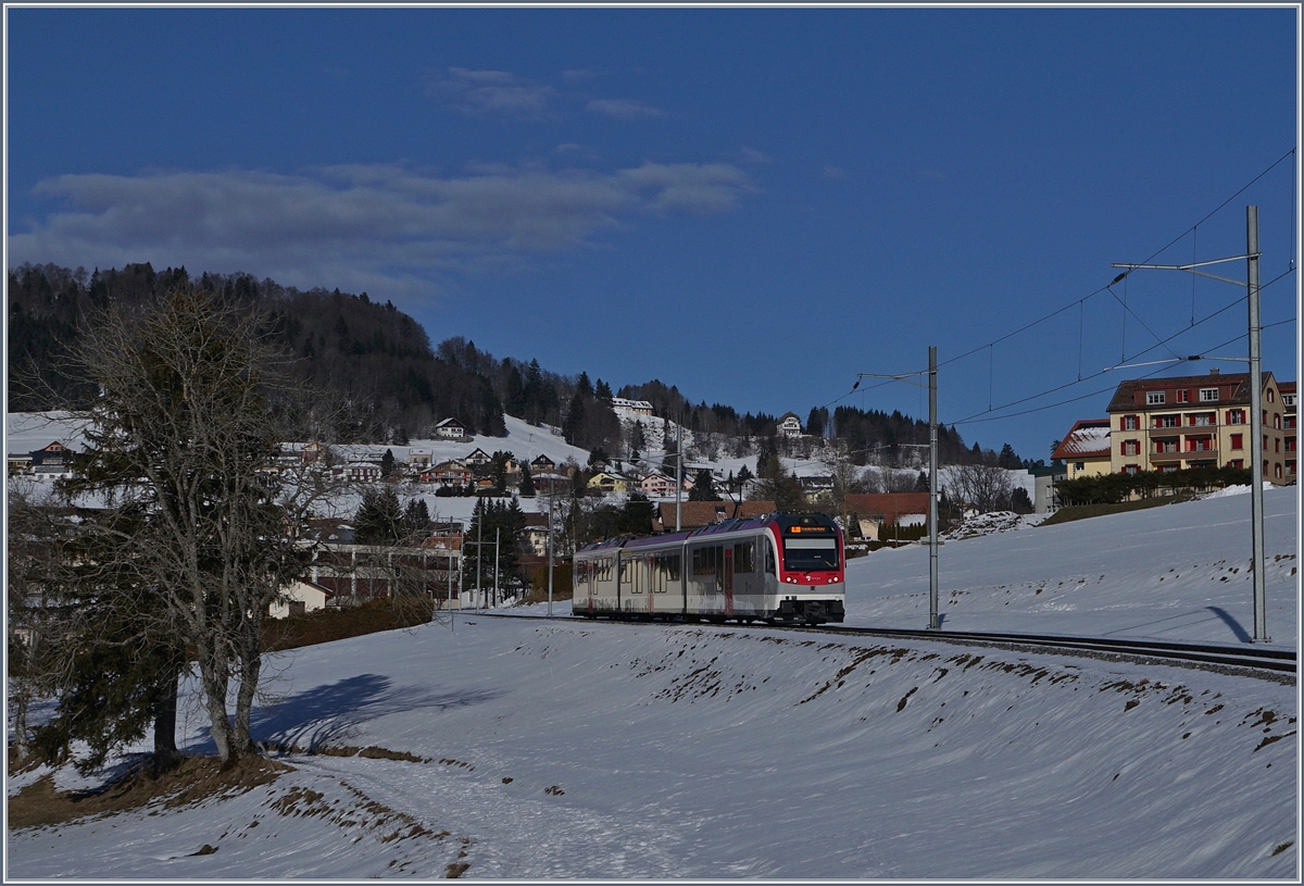 A TRAVYS local train by Ste Croix. 
14.02.2017