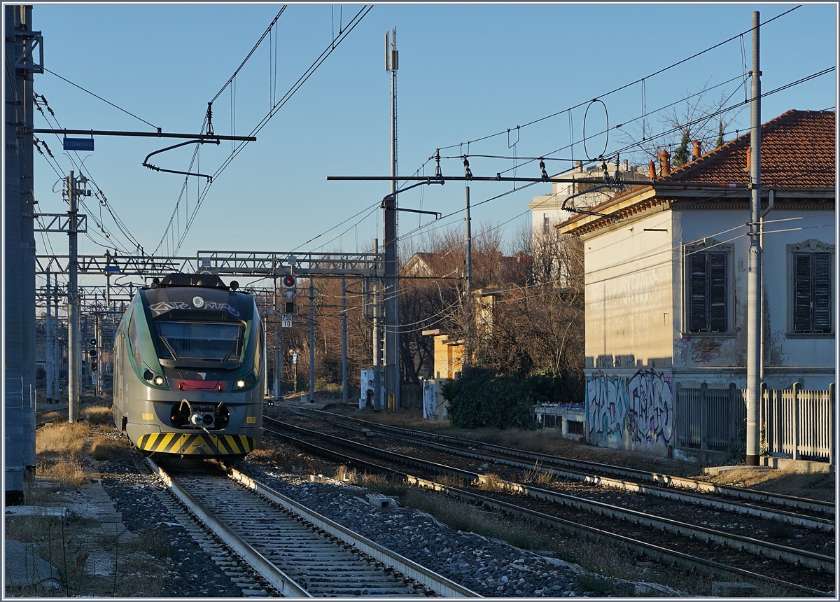A Trenord ETR 425 to Milano Garibaldi in Gallarate.

05.01.2019