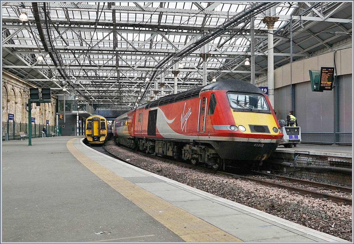 A Virgin HST 125 Class 43 in Edinburgh Station.
23.04.2018