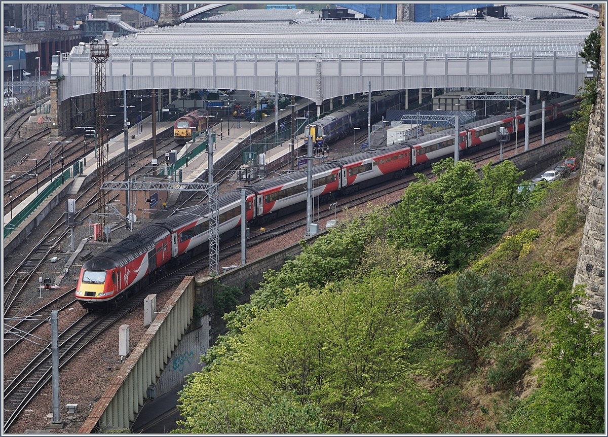 A VirginTrain East Coast HST 125 Class 125 is leaving Edinburg Waverley. 02.05.2017