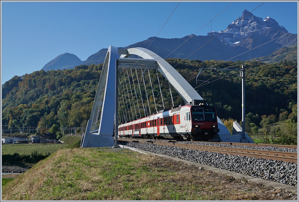 A  Walliser -Domino on the new MassogexBridge on the way to Aigle.
11.10.2017