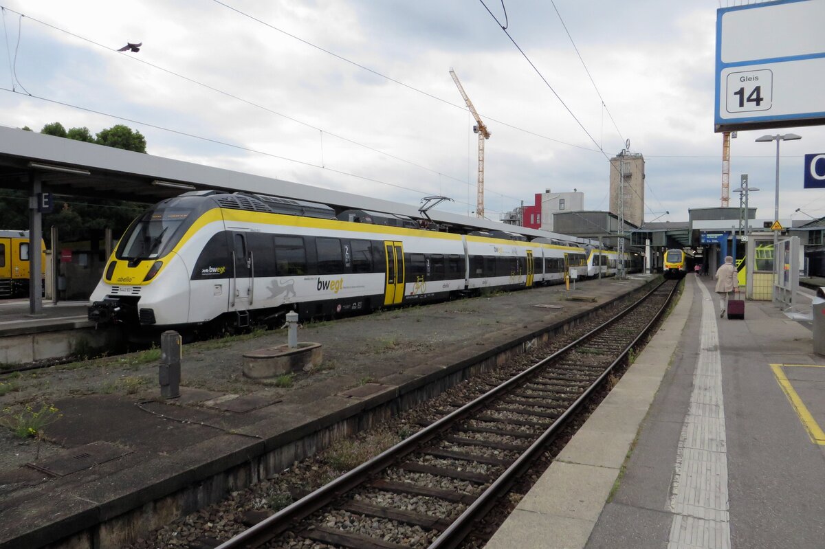 Abellio 8442 621 stands at Stuttgart Hbf on 2 January 2020.