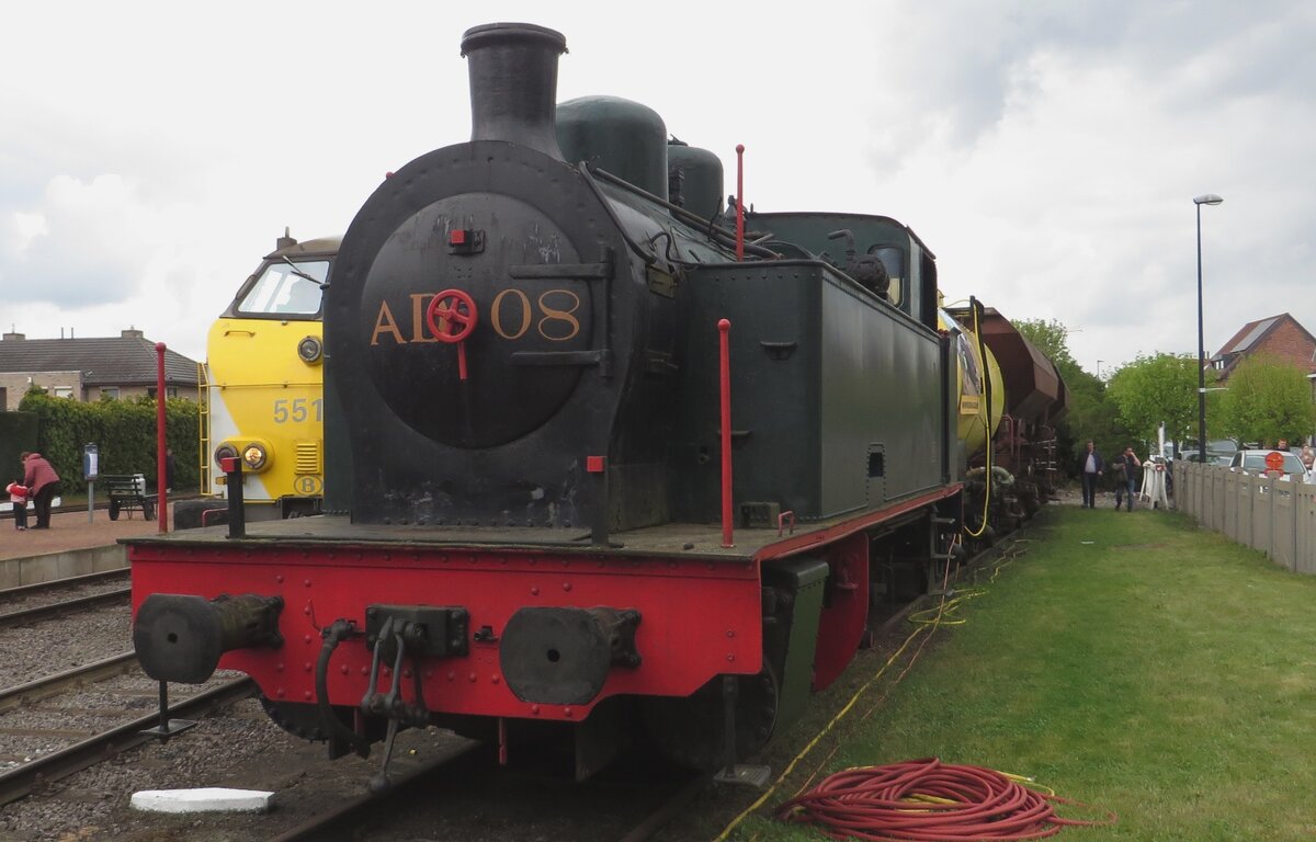 AD08 stands in Maldegem on a grey 6 May 2023; she is part of the SCM's fleet.