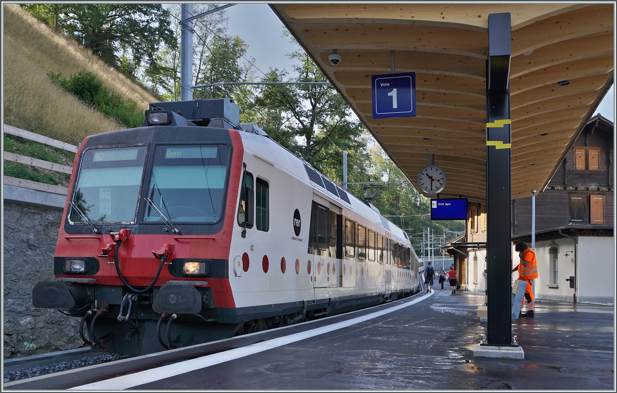 After the Bulle - Broc Village route had been in (standard gauge) operation since the timetable changed, the remaining route to Broc Farbrique was opened for operation today. In the picture a TPD Domino waiting in Broc Fabrique to leave for Bern.
Aug 24, 2023