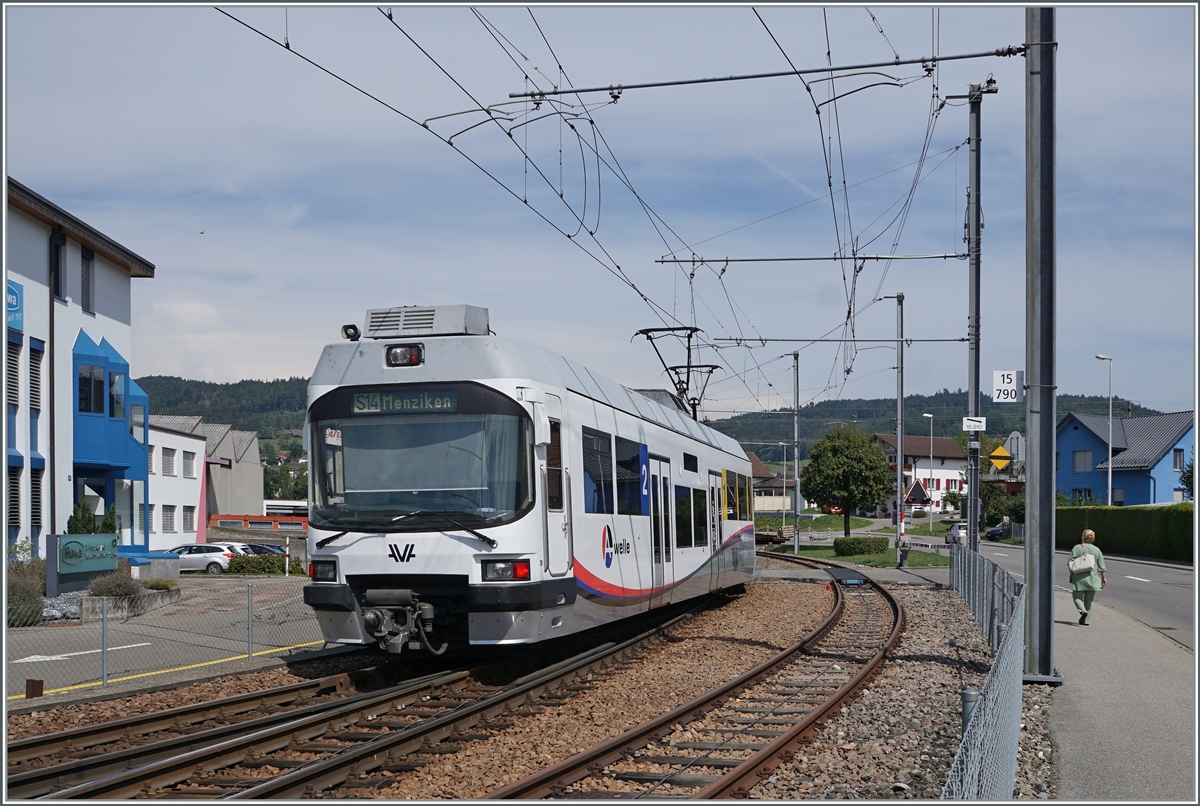 An AV ABe 4/8 is leaving Gontenschwil on the way to Menziken.

26.08.2022