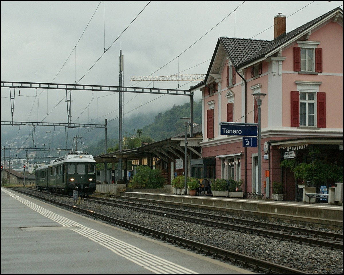 An old MThb Local train by Tenero. 
15. 09. 2013