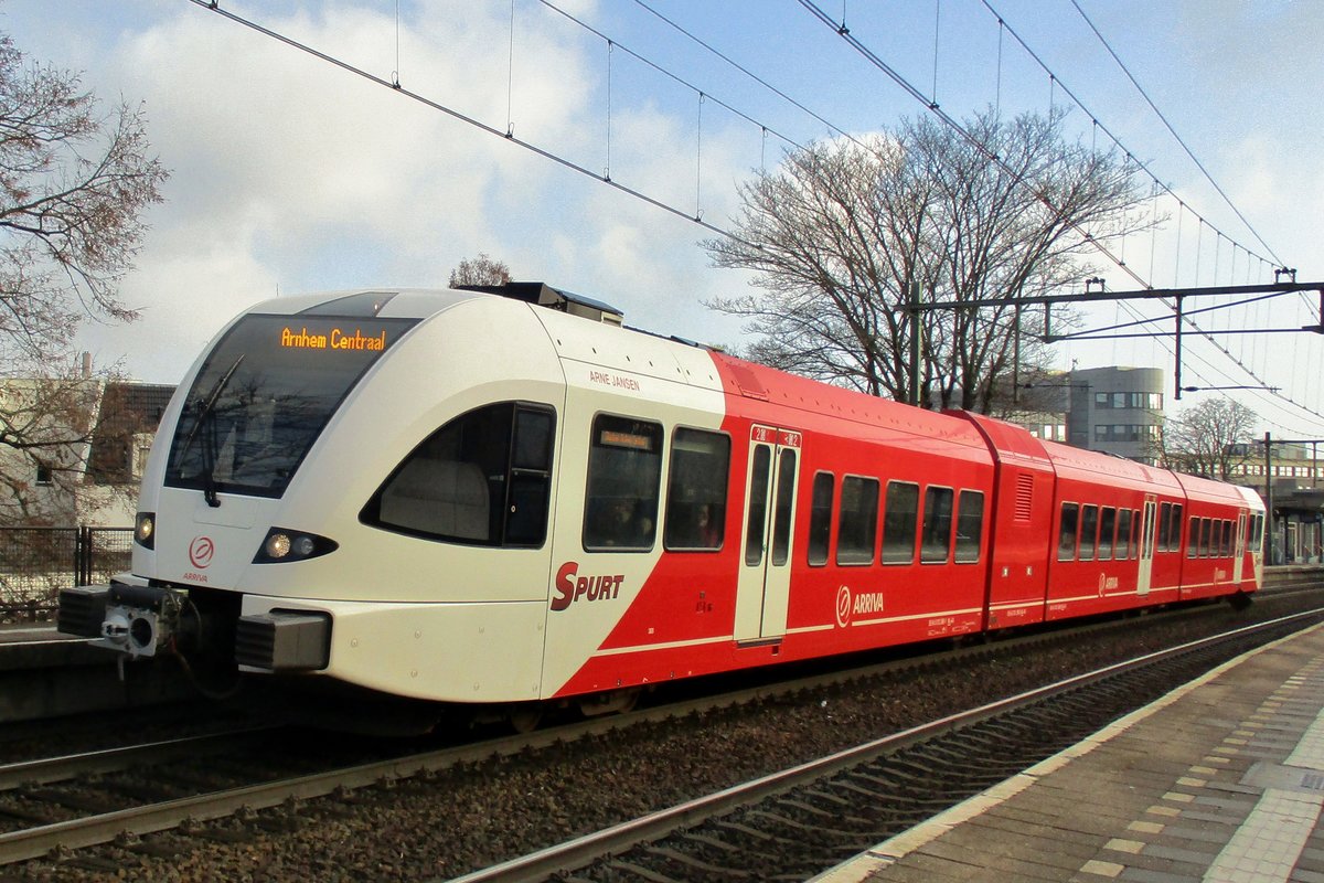 Arriva 368 quits Arnhem-Velperpoort on 1 December 2017.