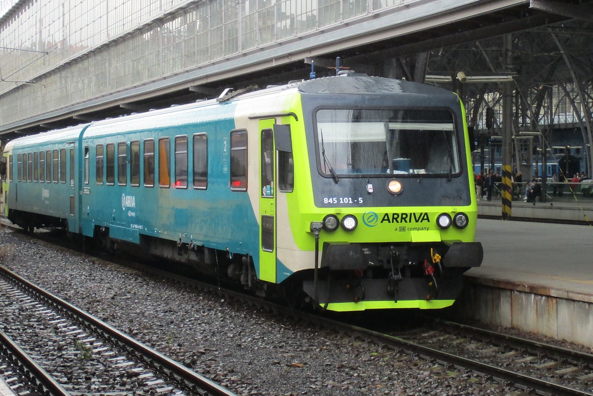 Arriva 845 101 stands on a drizzly 15 May 2018 in Praha hl.n. 