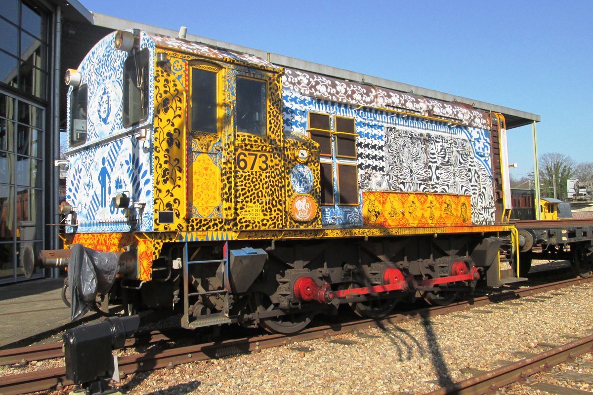Art for art's sake? 'Delfts Blue' decorated ex-NS 673 stands at the Railway Museum at Utrecht-Maliebaan on 9 March 2015.
