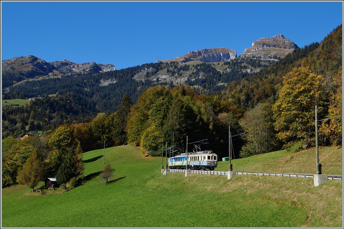 ASD BCFe 4/4 N° 1 and BDe 4/4 N° 2 with an special service near Le Sépey.
18.10.2014