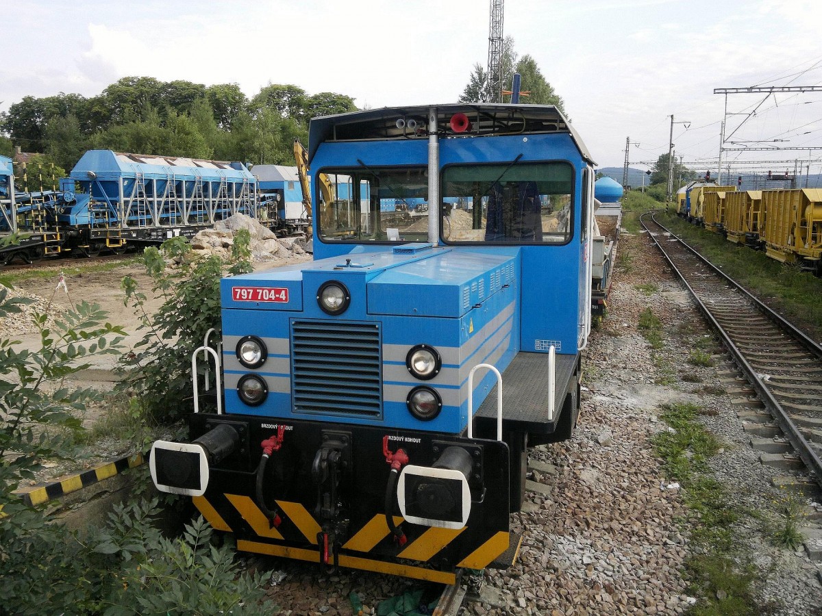 AWT 797 704-4 on the 19th 26of July, 2011 on the Railway station Kralupy
